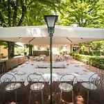 Villa Scacciapensieri Boutique Hotel